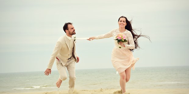 Hochzeitsfotos - Copyright und Rechte: Bilder auf Social Media erlaubt - Nordhorn - sarah elspass