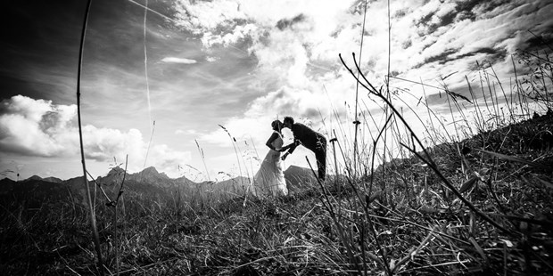 Hochzeitsfotos - Art des Shootings: Fotostory - Pfronten - Hochzeitsfotograf im Allgäu - Nikolaj Wiegard
