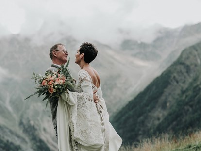 Hochzeitsfotos - Art des Shootings: Portrait Hochzeitsshooting - Österreich - Berghochzeit über Sölden - Shots Of Love - Barbara Weber Photography