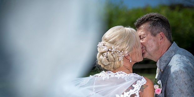 Hochzeitsfotos - Art des Shootings: Portrait Hochzeitsshooting - Oranienburg - FotoFrank