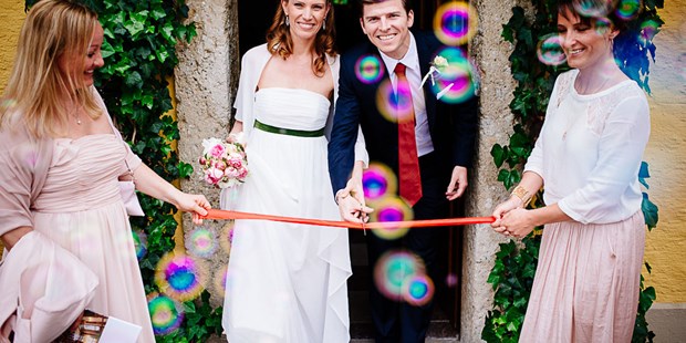 Hochzeitsfotos - Copyright und Rechte: Bilder auf Social Media erlaubt - Lukas Bezila