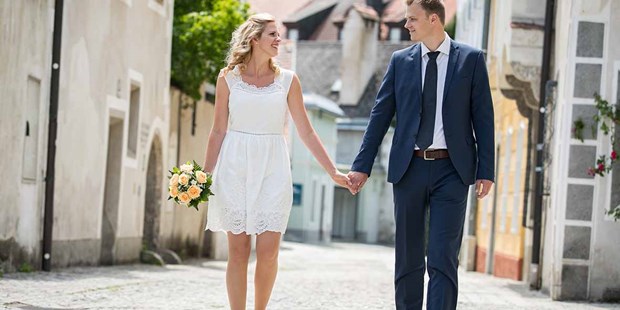 Hochzeitsfotos - Copyright und Rechte: Bilder auf Social Media erlaubt - Enns - Andrea Reiter