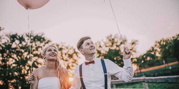 Hochzeitsfotos - Copyright und Rechte: Bilder auf Social Media erlaubt - Hetlingen - hochzeitshelden – Foto & Film