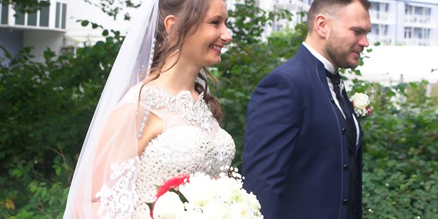 Hochzeitsfotos - Copyright und Rechte: Bilder auf Social Media erlaubt - Niedersachsen - Manuel Montilla
