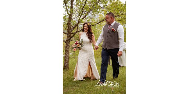 Hochzeitsfotos - Art des Shootings: Portrait Hochzeitsshooting - Salzkammergut - Lichtgrün Design & Photo - Linda Mayr