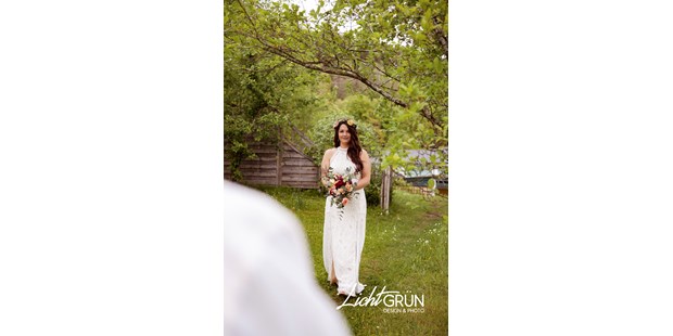 Hochzeitsfotos - Art des Shootings: Portrait Hochzeitsshooting - Tiefgraben - Lichtgrün Design & Photo - Linda Mayr