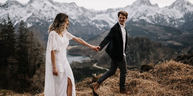 Hochzeitsfotos - Copyright und Rechte: Bilder auf Social Media erlaubt - Hausruck - Hochzeitsshooting am Berg im Salzkammergut in Oberösterreich - Kosia Photography
