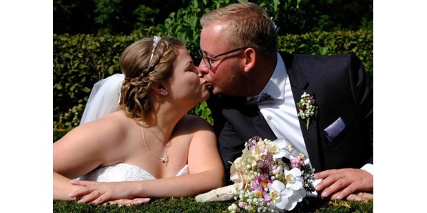 Hochzeitsfotos - Berufsfotograf - Sauerland - momente-einfangen.de