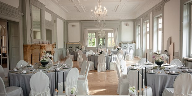 Hochzeitsfotos - Art des Shootings: Portrait Hochzeitsshooting - Dessau - Heiraten im Schlosssaal - Zerina Kaps Photography 