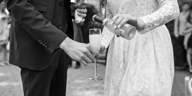 Hochzeitsfotos - Copyright und Rechte: Bilder auf Social Media erlaubt - Hetlingen - Dimitry Manz