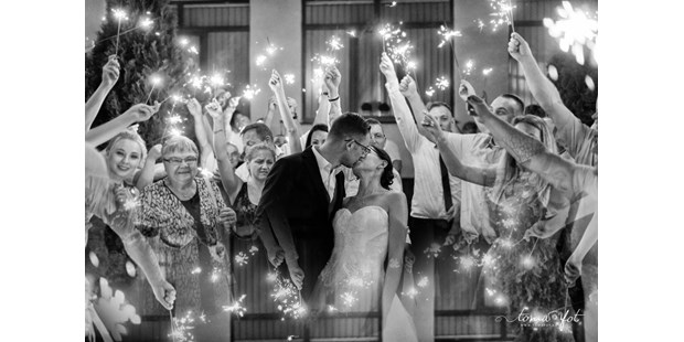 Hochzeitsfotos - Fotobox alleine buchbar - Eggenburg - TomaFot Wedding Story