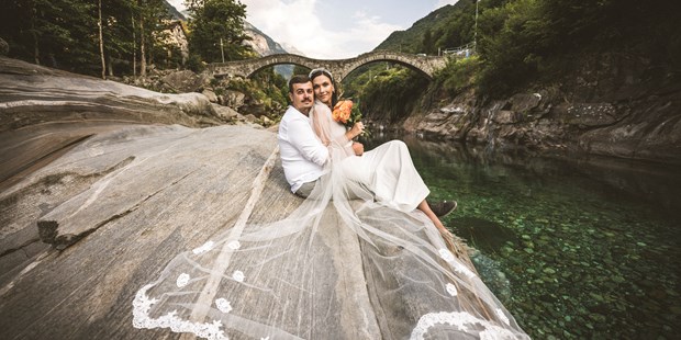 Hochzeitsfotos - Art des Shootings: Trash your Dress - St. Gallen - FOTORUANO
