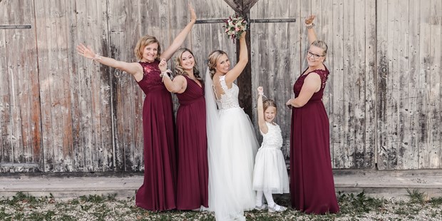 Hochzeitsfotos - Copyright und Rechte: Bilder auf Social Media erlaubt - Österreich - Tina Vega-Wilson