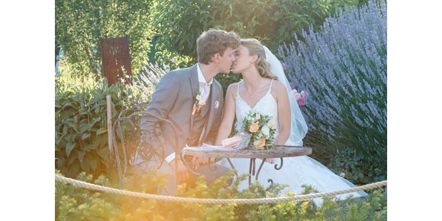Hochzeitsfotos - Copyright und Rechte: Bilder auf Social Media erlaubt - Bezirk Korneuburg - Christoph Dittrich Fotograf