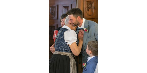 Hochzeitsfotos - Copyright und Rechte: Bilder frei verwendbar - Tirol - Ein sehr emotionaler Moment! - Sabrina Hohn