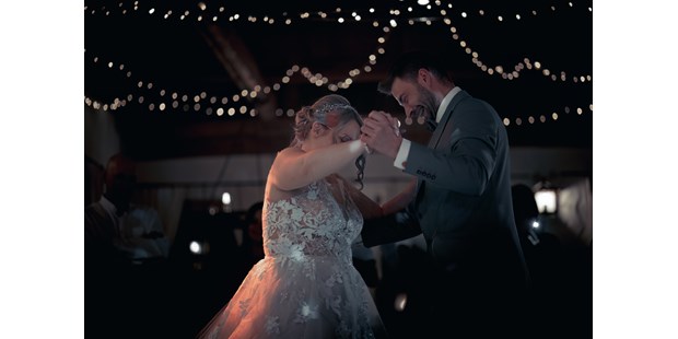 Hochzeitsfotos - Art des Shootings: Fotostory - Rum - Der Tanz - Sabrina Hohn