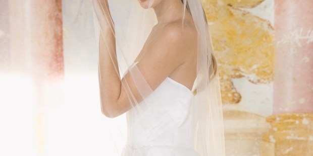 Hochzeitsfotos - Copyright und Rechte: Bilder auf Social Media erlaubt - Österreich - Braut Editorial Portrait - Sandy Alonso Photography