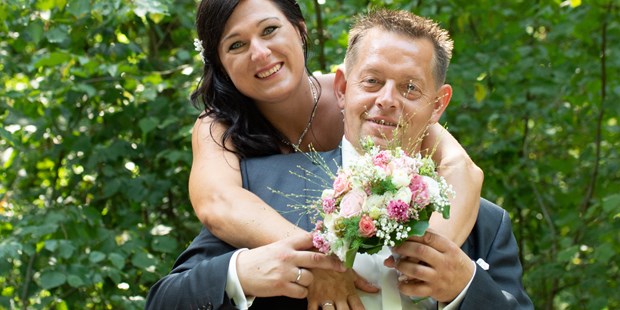 Hochzeitsfotos - Copyright und Rechte: Bilder auf Social Media erlaubt - Herrenberg - FotoMor