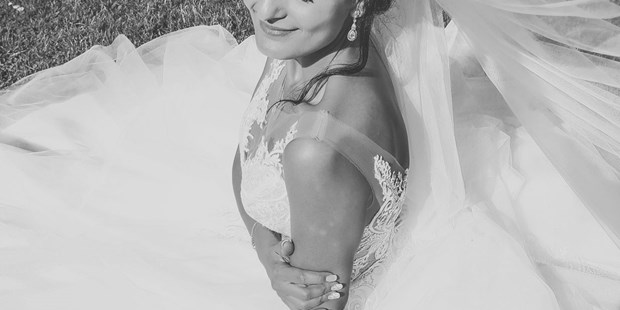 Hochzeitsfotos - Copyright und Rechte: Bilder auf Social Media erlaubt - Dippoldiswalde - Julia Pevchina