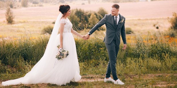 Hochzeitsfotos - Copyright und Rechte: Bilder auf Social Media erlaubt - Wachenheim - SiMeos - authentische Hochzeitsfotografie