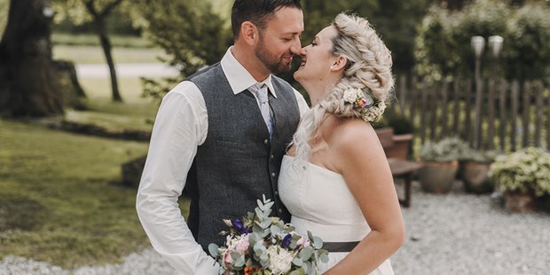 Hochzeitsfotos - Copyright und Rechte: Bilder auf Social Media erlaubt - Hausruck - Lichtblume Fotografie