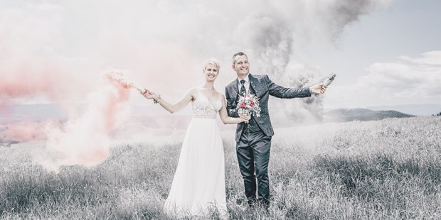 Hochzeitsfotos - Copyright und Rechte: Bilder auf Social Media erlaubt - Bezirk Voitsberg - Raucheffekt auf Anfrage - Foto Krammer