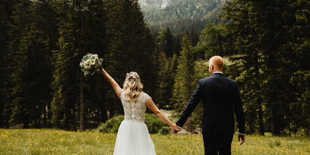 Hochzeitsfotos - zweite Kamera - Alpenregion Nationalpark Gesäuse - lisakfoto