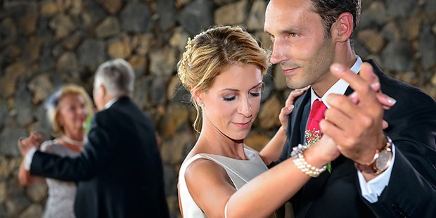 Hochzeitsfotos - Art des Shootings: After Wedding Shooting - Hausruck - Hochzeitsfotos Salzburg - Roland Sulzer Fotografie 