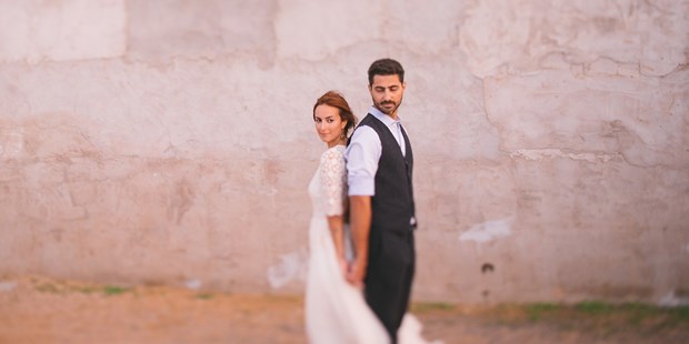 Hochzeitsfotos - Art des Shootings: After Wedding Shooting - Hand in Hand. - Forma Photography - Manuela und Martin
