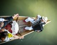 Hochzeitsfotograf: im Boot mit Musikant auf der Fischach in Seekirchen - FOTO FLAUSEN - Andreas Brandl
