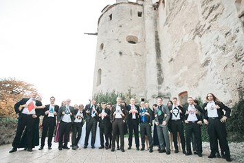 Hochzeitsfotograf: hochzeits - superheroes - Schloss Krumbach - Marek Valovic - stillandmotionpictures.com