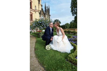 Hochzeitsfotograf: Brautpaar im Burggarten beim Fotoshooting - BALZEREK, REINHARD